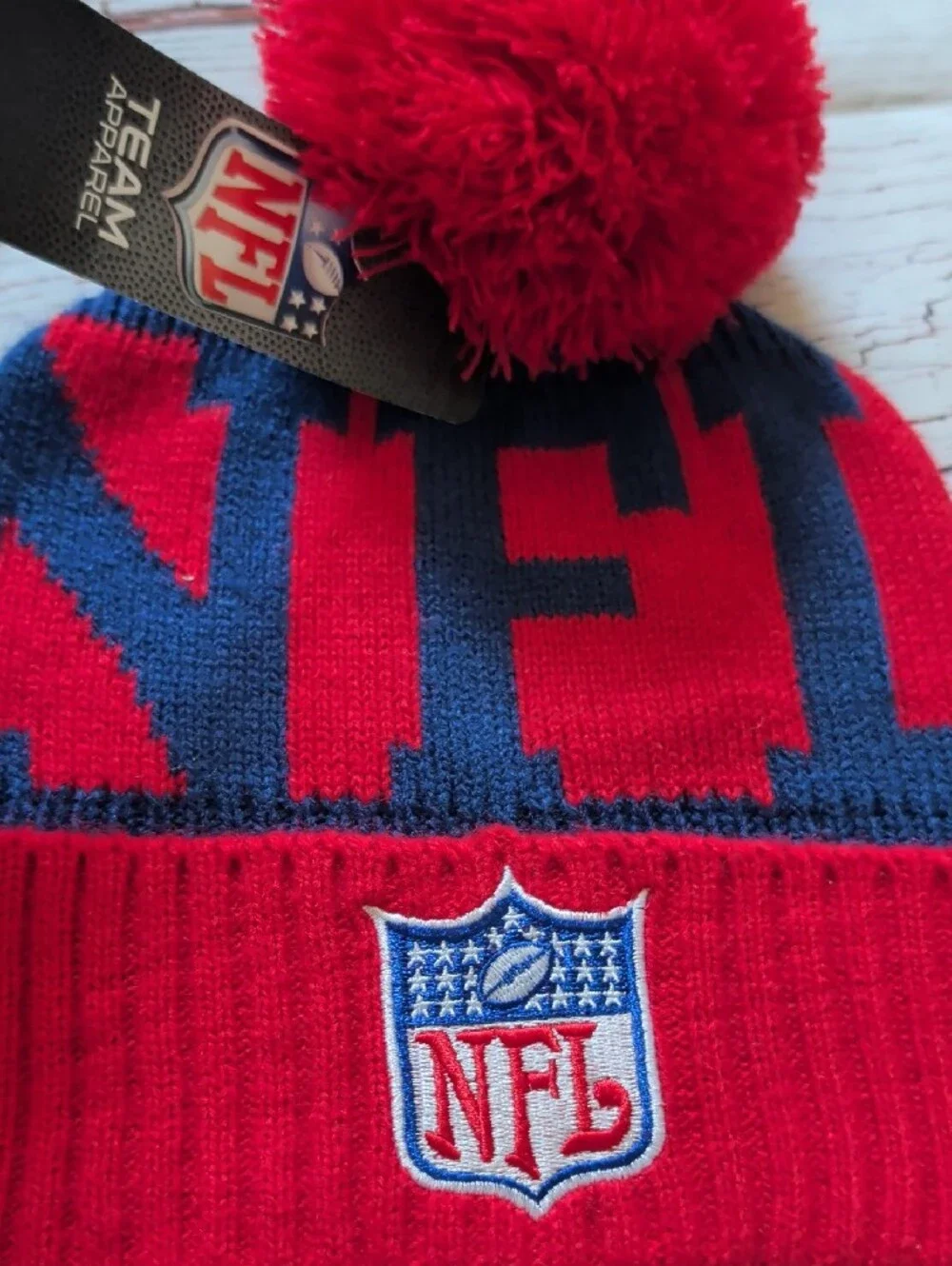 🆕 NFL Kids Pom Pom Knit Beanie in Red and Navy